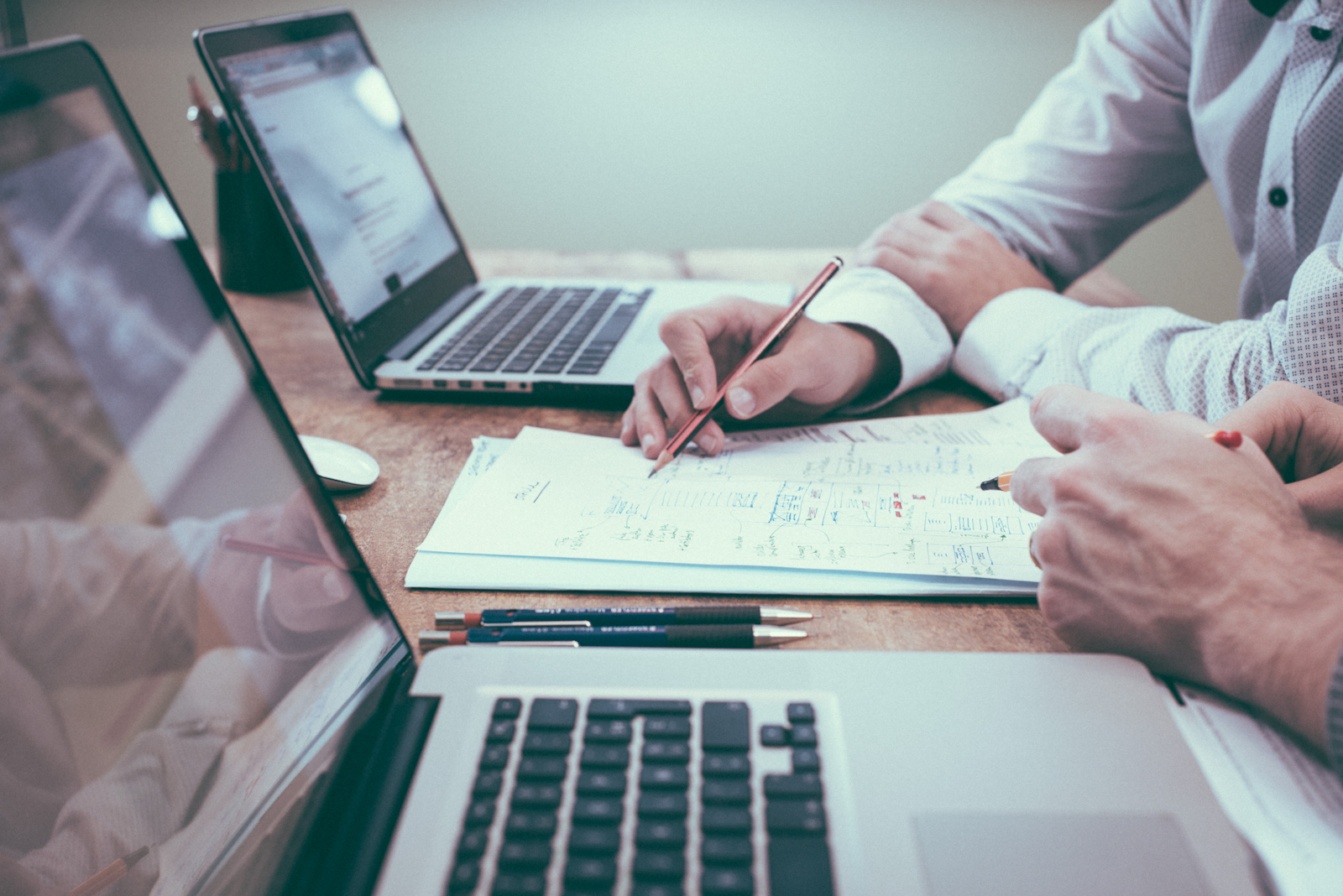 AI Automation vs Enterprise Software: The Cost You Pay After the Contract